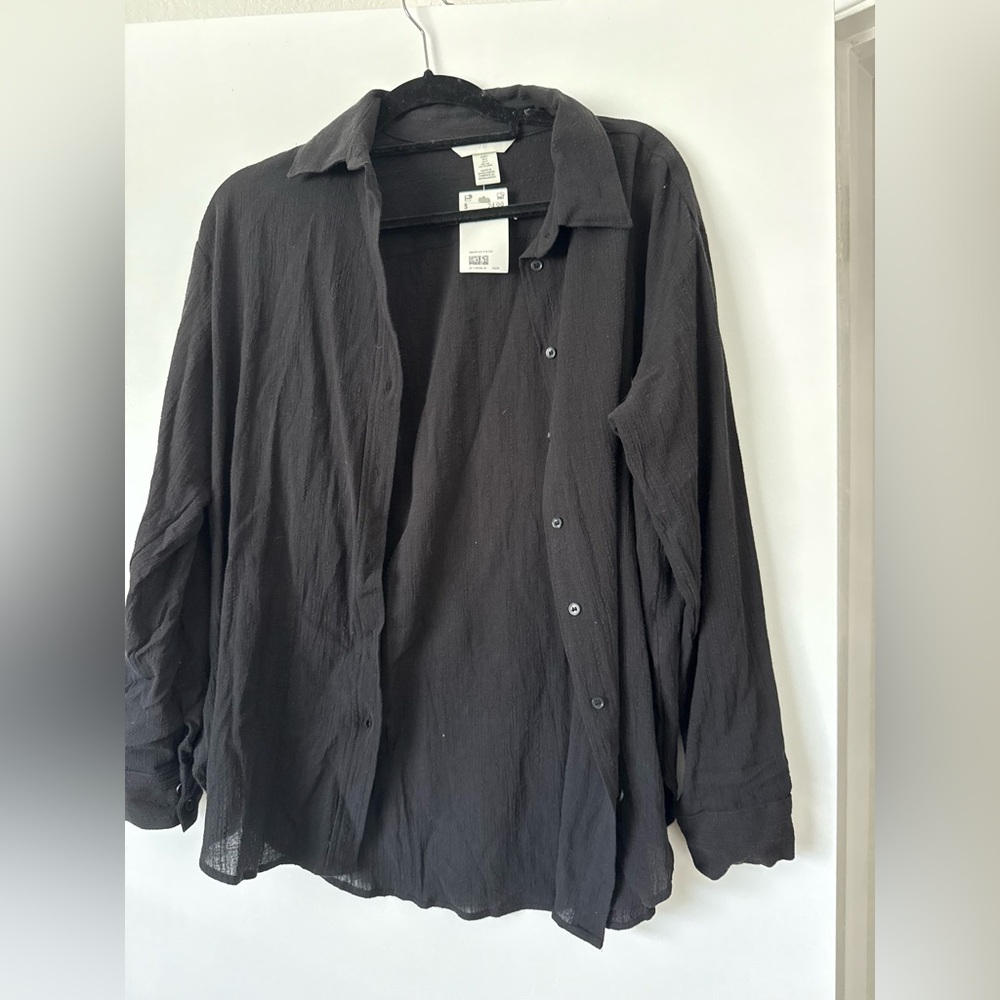 H&M button up shirt